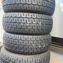 車のパーツ タイヤ、ホイール