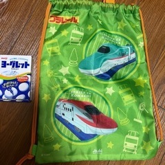 トミカ　お弁当　水筒の画像