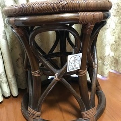 ラタン丸椅子