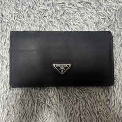 プラダ　財布