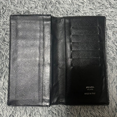 プラダ　財布の画像