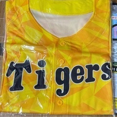 新品未開封JoshinのTシャツと保冷バッグの画像