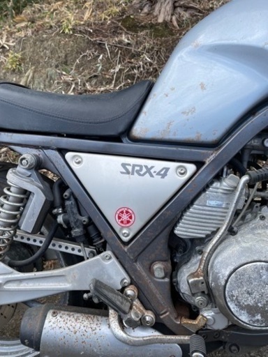 バイク ヤマハSRX-4