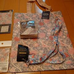 受け渡し予定決定　新品　ウィリアムモリス　フラワー　8点の画像