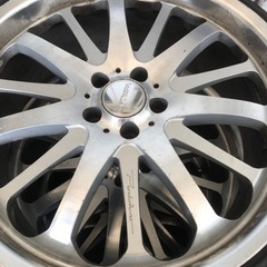 車のパーツ タイヤ、ホイール