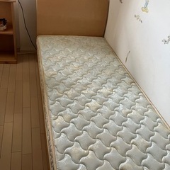 ベッドの画像