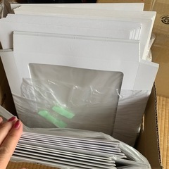 新品　箱　40箱ぶん　プレゼントボックス　サイズいろいろまとめ売り　白い　梱包　ラッピング　メルカリ　　　の画像