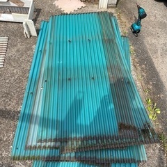 ポリカ　波板　ワイヤーメッシュ入り
