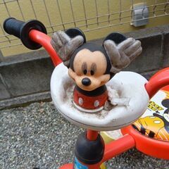 【再値下げ】アイデス　ミッキー三輪車　足置き、補助棒付きの画像