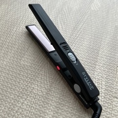 美品 動作確認済み ヘアアイロン　