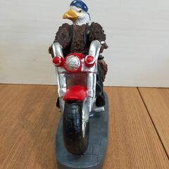 アメリカ雑貨　イーグルライダー　ハクトウワシとバイク　インテリア置物の画像
