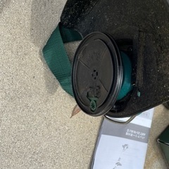 電動草刈り機 芝刈り バッテリータイプの画像