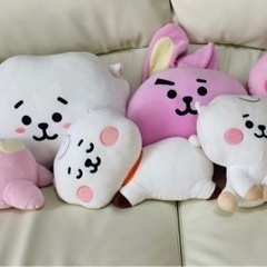 BTS ぬいぐるみの画像