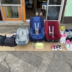 ジュニアシート、抱っこ紐、スキーシューズ