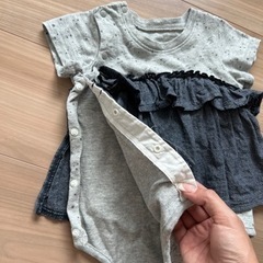 ベビー服　女の子の画像