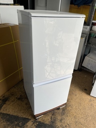 近隣送料無料!! 激安!! SHARP どっちもドア 2016年 137L 家電 キッチン家電 冷蔵庫