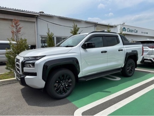 2024年6月式三菱トライトンGSR登録済未使用車