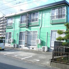 【敷地内駐車場あり✨利便性の良い立地♪】お住まいにお悩みの方✨お...