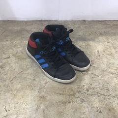 adidas アディダス　スニーカー　サイズ26.5cm