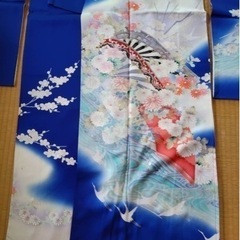 値下しました　青　 振袖　の画像