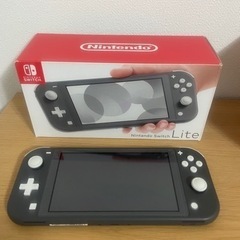 【美品】
任天堂switchライト本体