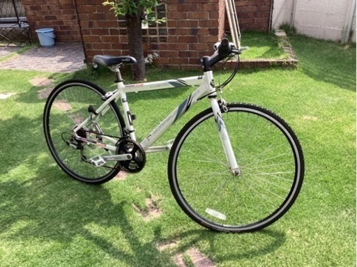 お話中、自転車 クロスバイク