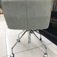回転チェア
の画像