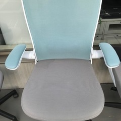回転チェア　肘置き付き