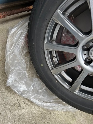 車のパーツ タイヤ、ホイール