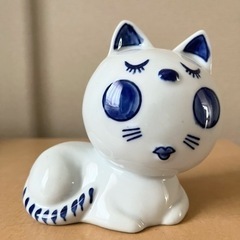 【新品未使用】　うっとり猫 貯金箱 置物