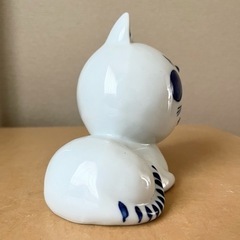 【新品未使用】　うっとり猫 貯金箱 置物の画像