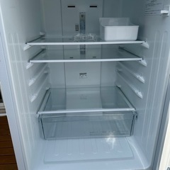 【美品】2021年製造 ハイセンス ノンフロン冷凍冷蔵庫154L ホワイト！ 美品】2021年製造 ハイセンス ノンフロン冷凍冷蔵庫154L ホワイト！
