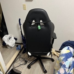 ゲーミングチェア
の画像