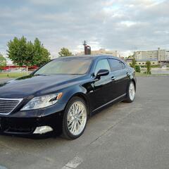 LEXUS　LS600HI 成約済み