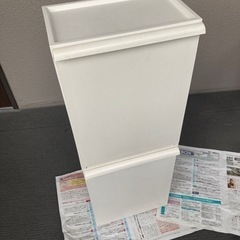 IKEA シューズボックス、ゴミ箱の画像