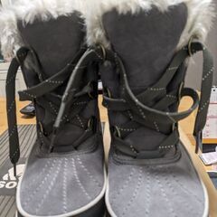 キャンプに最適！　SOREL　ボアブーツ