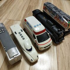 サウンドトレイン 救急車 機関車 など ５台の画像