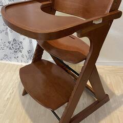 【木製ベビーチェア】　ガード・テーブル取り外し可能の画像