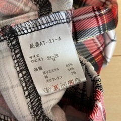 新品未使用　パンツ　ズボン　Mサイズ　8部丈　レディース　後ろポケット付き　の画像