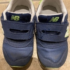 ニューバランス　14cm ベビーシューズ　紺色の画像