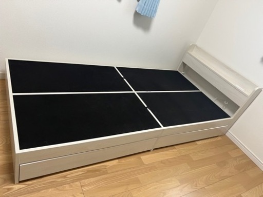 【ニトリのシングルベッド】ほぼ新品・コンパクトに運べるベッド