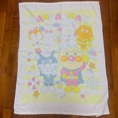 中古。アンパンマンのタオルケット✨