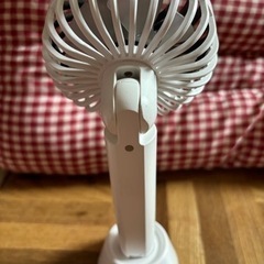 【USB 角度調整OK！ ハンディファン 扇風機 卓上 ハンディ おしゃれ ミニ扇風機 】の画像