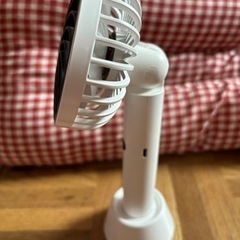 【USB 角度調整OK！ ハンディファン 扇風機 卓上 ハンディ おしゃれ ミニ扇風機 】の画像