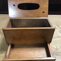 天然木　木彫りテッシュケースの画像