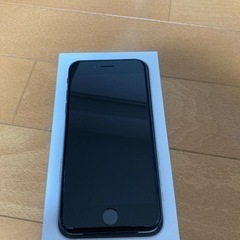 iPhone SE3 128GBの画像