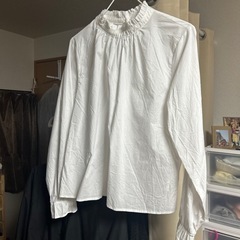 ホワイト＆アーバンリサーチ　ブラックブラウス　未使用