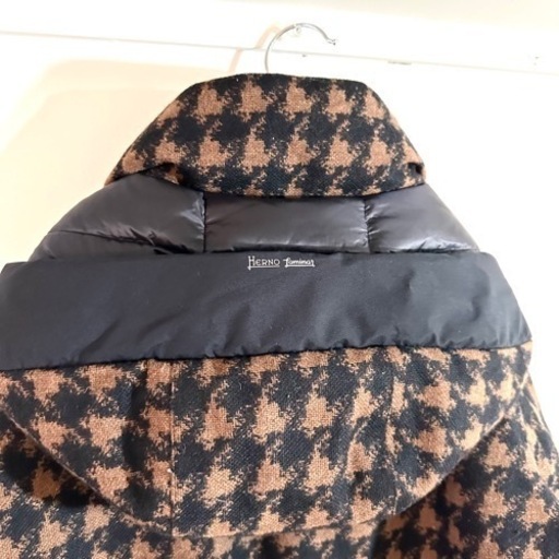 【herno】フード付きダウンコート