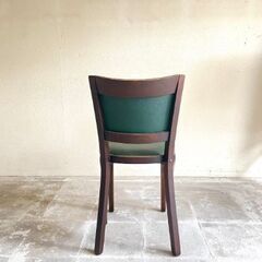 木製アンティークチェアの画像