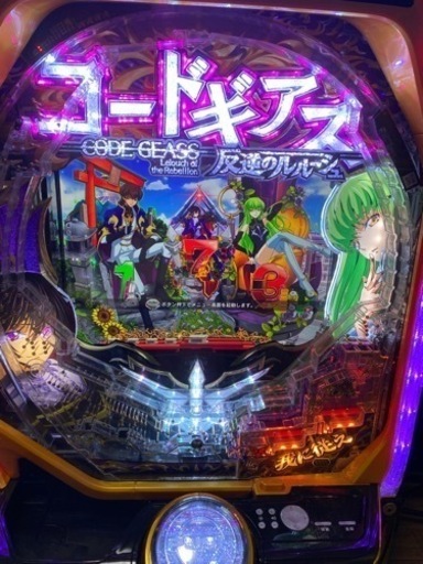 コードギアス 反逆のルルーシュ3V  大当り確率1/319.7）パチンコ実機　データカウンター付　レバブル停止済み